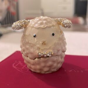 Sheep trinket box